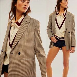 Women’s BLANKNYC Blazer in the "Show Business" houndstooth pattern. Size Medium